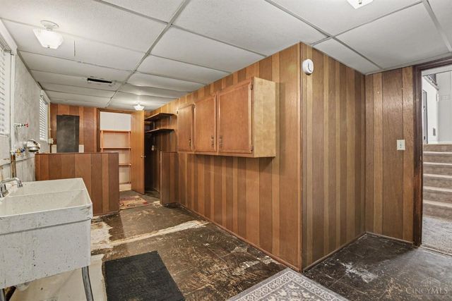 496 Sunaire Terrace, Delhi Twp, OH 45238