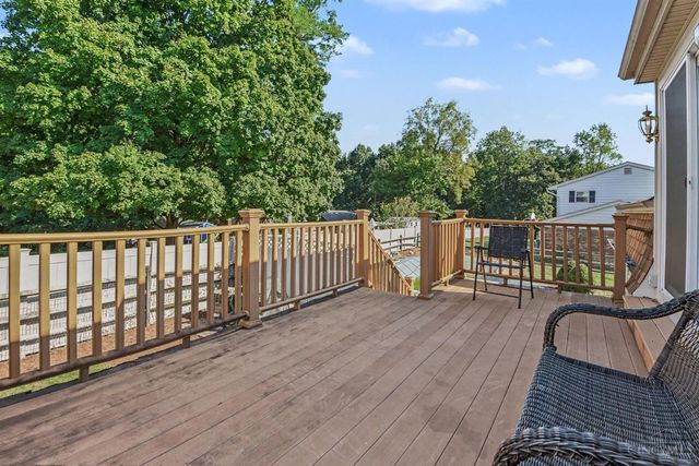 496 Sunaire Terrace, Delhi Twp, OH 45238