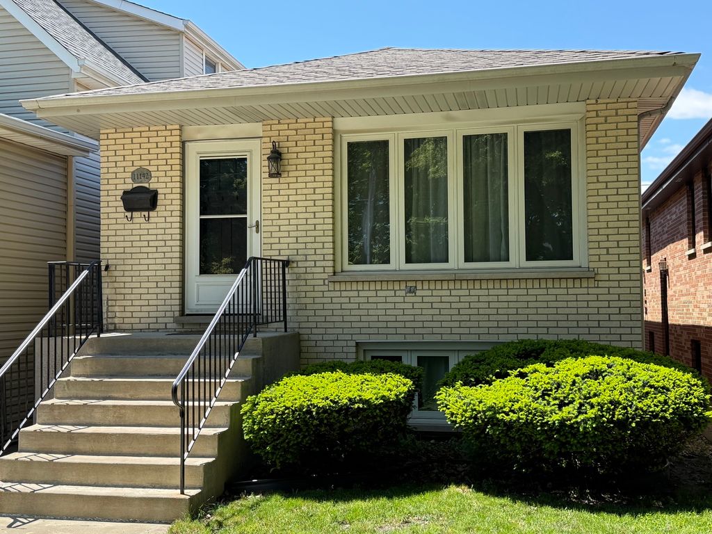 11142 S Sawyer Avenue, Chicago, IL 60655