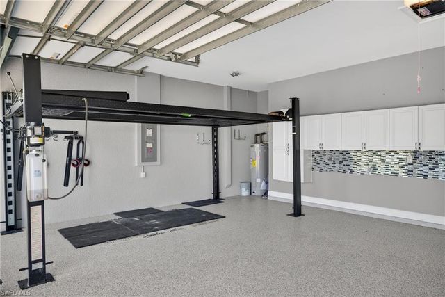 14748 Windward LN, Naples, FL 34114