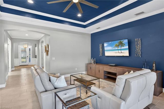 14748 Windward LN, Naples, FL 34114