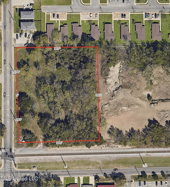 216 Rodenberg Avenue, Biloxi, MS 39531