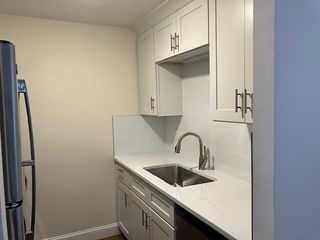 116 Trapelo 4, Waltham, MA 02452