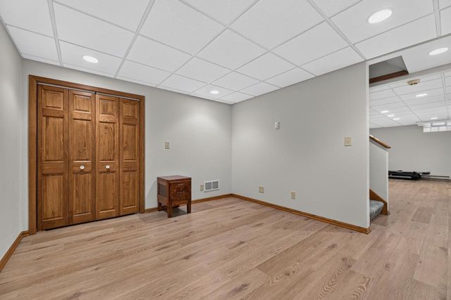 4134 S Victoria COURT, New Berlin, WI 53151