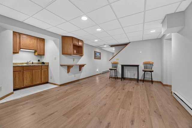 4134 S Victoria COURT, New Berlin, WI 53151