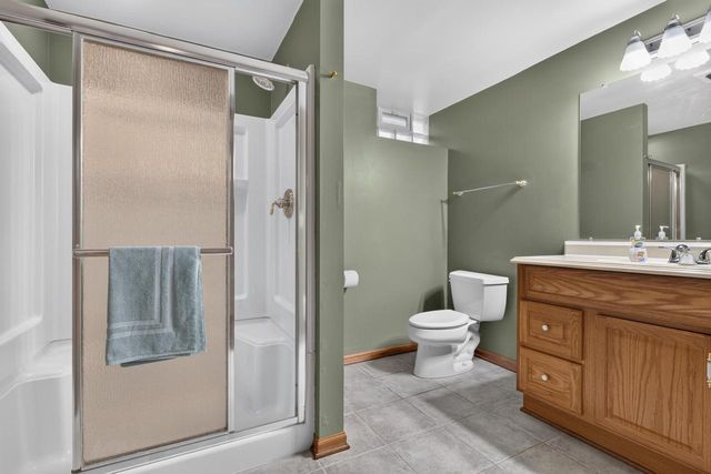 4134 S Victoria COURT, New Berlin, WI 53151