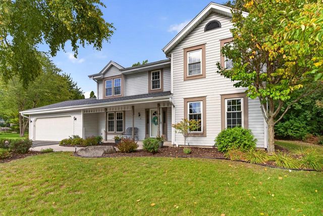 4134 S Victoria COURT, New Berlin, WI 53151
