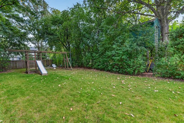 4134 S Victoria COURT, New Berlin, WI 53151