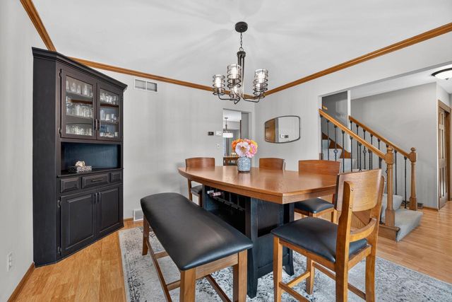 4134 S Victoria COURT, New Berlin, WI 53151