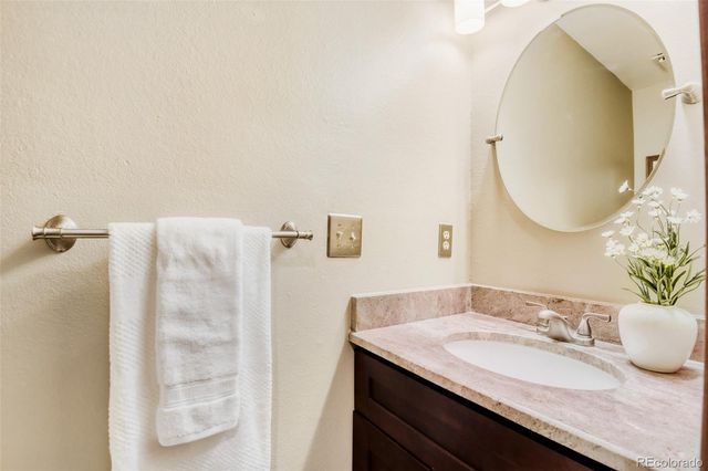 5753 S Lansing Court, Englewood, CO 80111