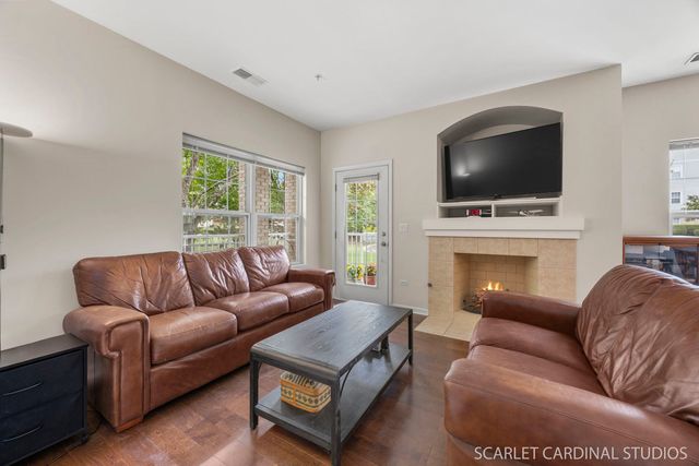 1275 W Lake Street 104, Addison, IL 60101