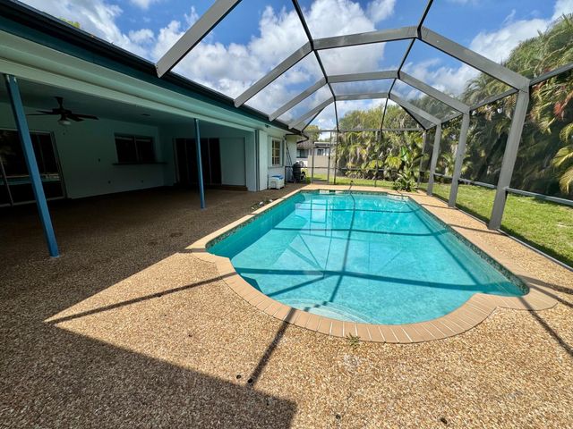 7441 SW 19th Street, Plantation, FL 33317