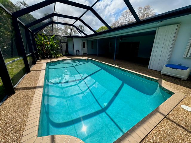 7441 SW 19th Street, Plantation, FL 33317