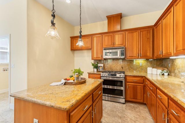 6080 Creekberry Way, El Dorado Hills, CA 95762