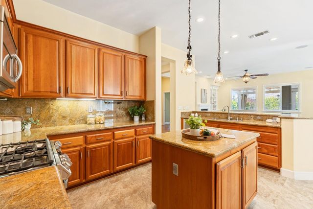 6080 Creekberry Way, El Dorado Hills, CA 95762