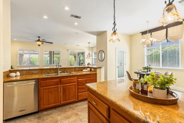 6080 Creekberry Way, El Dorado Hills, CA 95762