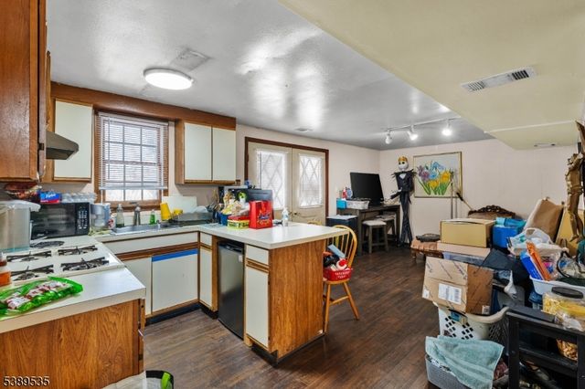 24 Conerly Rd, Franklin Twp., NJ 08873