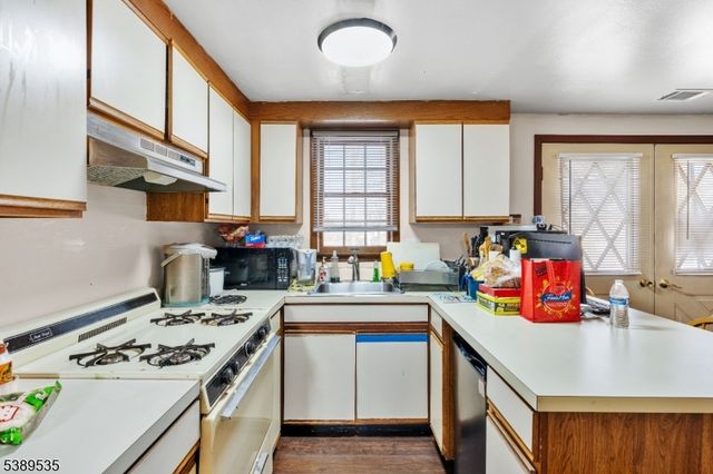 24 Conerly Rd, Franklin Twp., NJ 08873