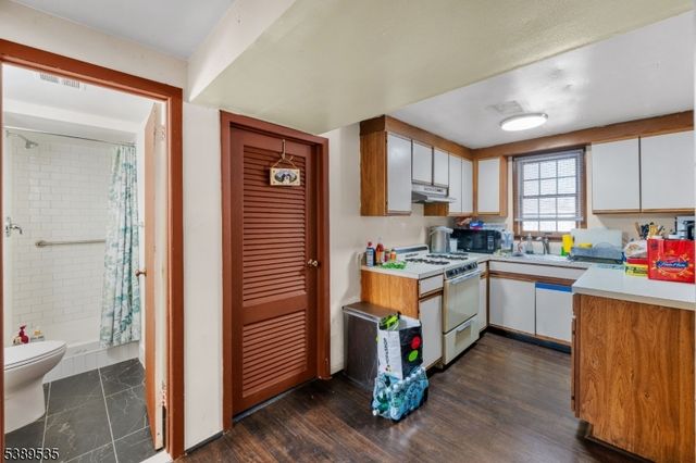 24 Conerly Rd, Franklin Twp., NJ 08873