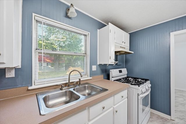 1304 Cardinal Street, Arlington, TX 76010