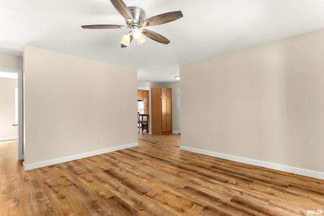 113 S COLUMBUS Street, North Pekin, IL 61554