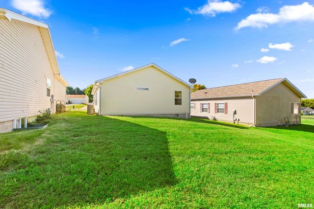 113 S COLUMBUS Street, North Pekin, IL 61554