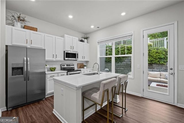 469 Bishop Lane, Woodstock, GA 30188