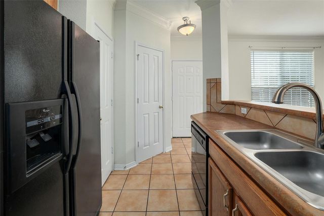 8518 Cahill DR 9, Austin, TX 78729