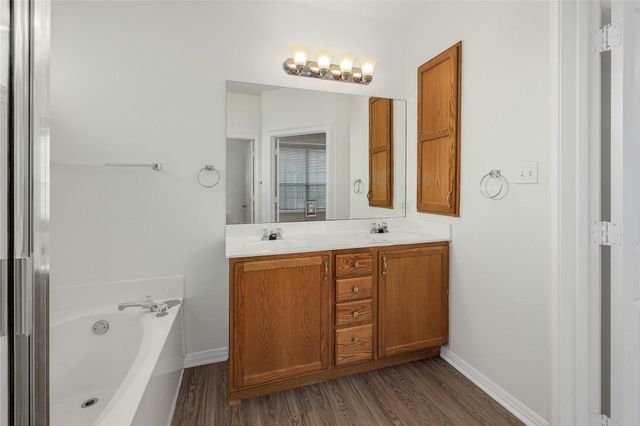 8518 Cahill DR 9, Austin, TX 78729