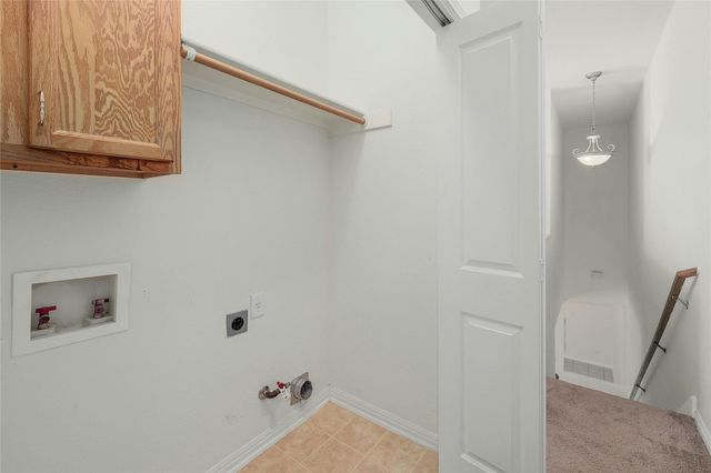 8518 Cahill DR 9, Austin, TX 78729