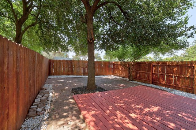 8518 Cahill DR 9, Austin, TX 78729