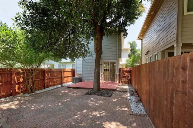 8518 Cahill DR 9, Austin, TX 78729