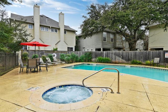 8518 Cahill DR 9, Austin, TX 78729