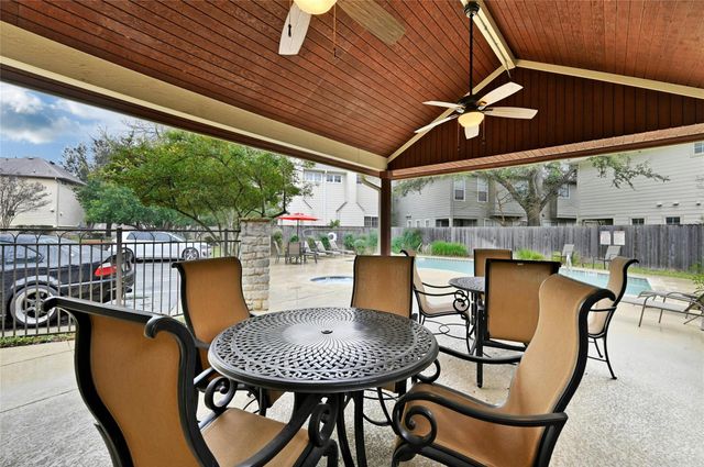 8518 Cahill DR 9, Austin, TX 78729