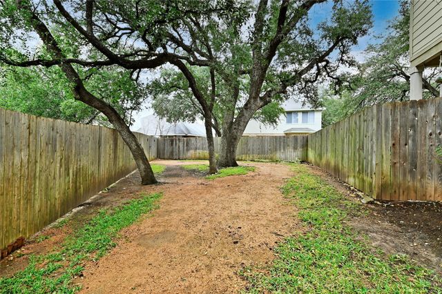 8518 Cahill DR 9, Austin, TX 78729