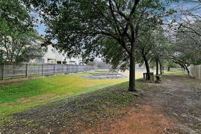 8518 Cahill DR 9, Austin, TX 78729