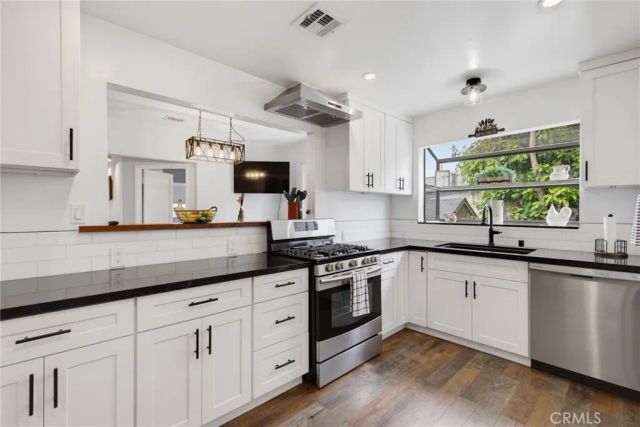 1073 W Upland Avenue, San Pedro, CA 90732