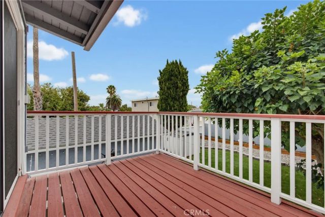 1073 W Upland Avenue, San Pedro, CA 90732