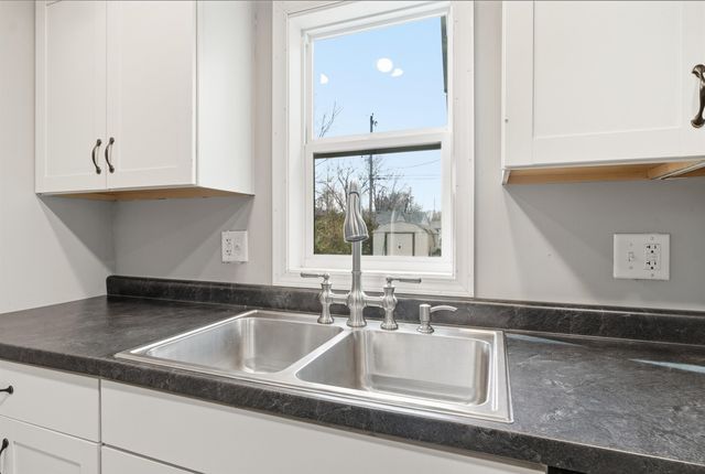 1751 S Volutsia Ave, Wichita, KS 67211