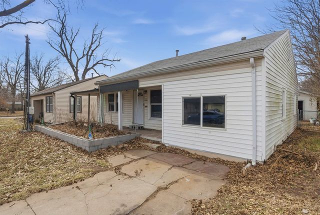 1751 S Volutsia Ave, Wichita, KS 67211