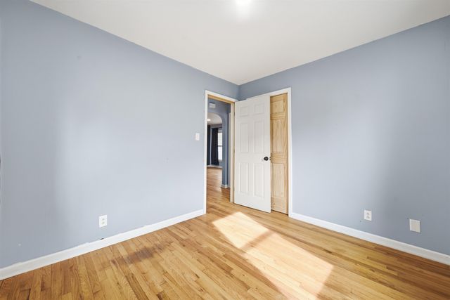 1751 S Volutsia Ave, Wichita, KS 67211