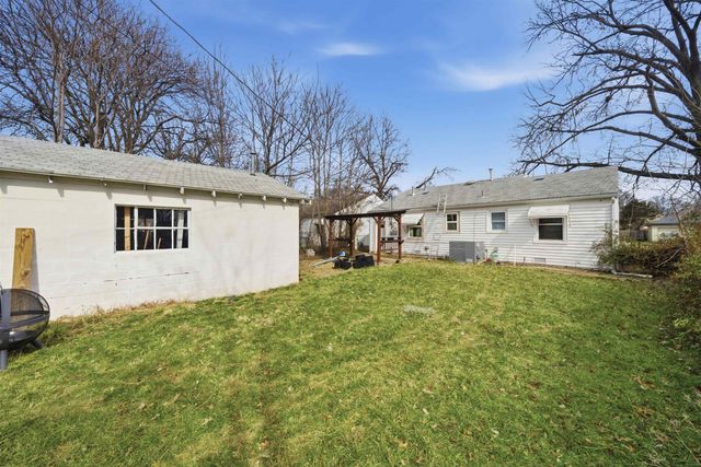 1751 S Volutsia Ave, Wichita, KS 67211