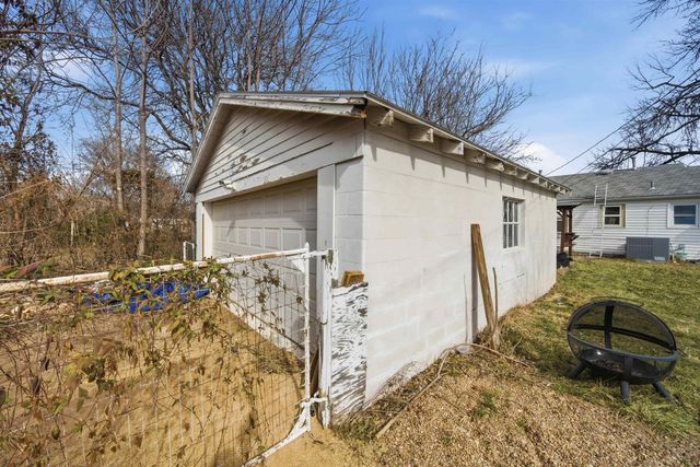 1751 S Volutsia Ave, Wichita, KS 67211