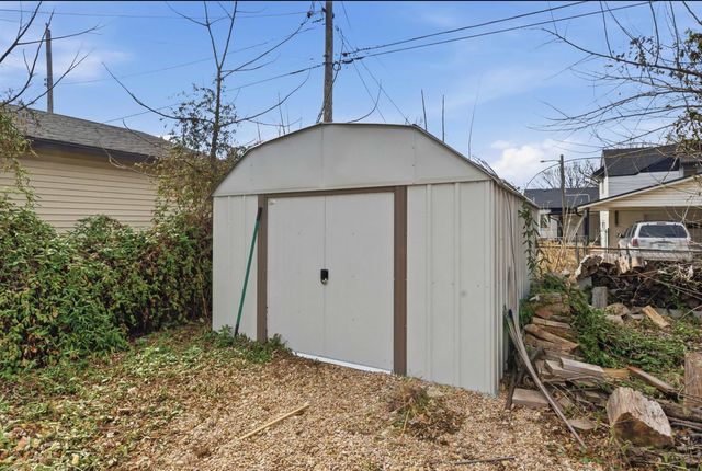 1751 S Volutsia Ave, Wichita, KS 67211