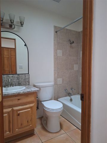 997 Calle Carmilita, Santa Fe, NM 87505