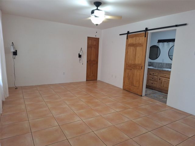997 Calle Carmilita, Santa Fe, NM 87505