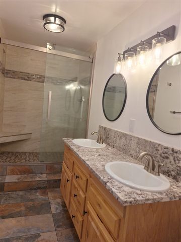 997 Calle Carmilita, Santa Fe, NM 87505