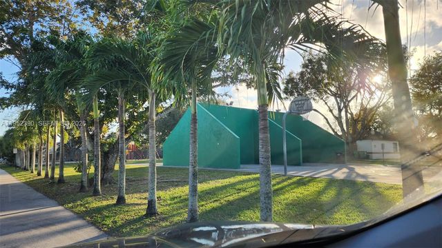 13337 SW 112th Pl, Miami, FL 33176