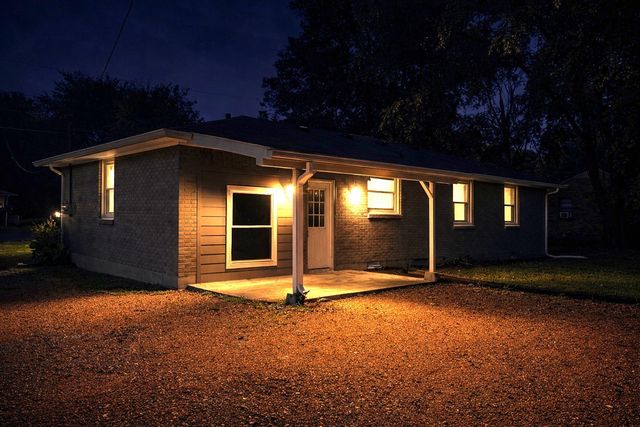 100 Haven St, Hendersonville, TN 37075