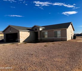 8175 W SWANSEA Drive, Arizona City, AZ 85123